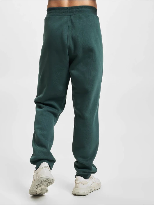 Herren Jogginghose Essentials in grün Adidas Originals Herren Jogginghose Essentials In Grün -Modisches Herrenbekleidungs Geschäft adidas originals jogginghose gruen 929567 1
