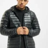Adidas Originals Herren Puffer Jacket Varilite Down In Schwarz -Modisches Herrenbekleidungs Geschäft adidas originals puffer jacket schwarz 775243