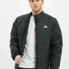 Adidas Originals Herren Puffer Jacket BSC 3-Stripes In Schwarz -Modisches Herrenbekleidungs Geschäft adidas originals puffer jacket schwarz 775269