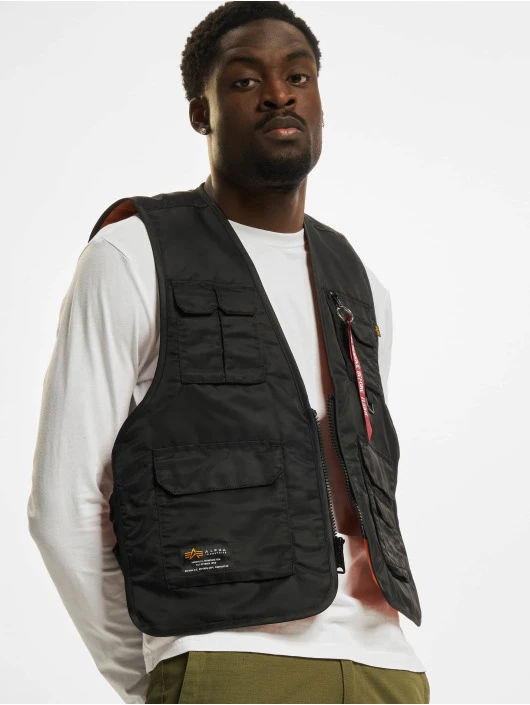 Herren Weste Utility in schwarz Alpha Industries Herren Weste Utility In Schwarz -Modisches Herrenbekleidungs Geschäft alpha industries weste schwarz 874355