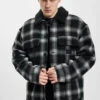 Calvin Klein Herren Übergangsjacke Check Sherpa In Schwarz -Modisches Herrenbekleidungs Geschäft calvin klein uebergangsjacke schwarz 971372