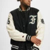 FUBU Herren College Jacke Tribal In Schwarz 1 FUBU Herren College Jacke Tribal In Schwarz -Modisches Herrenbekleidungs Geschäft fubu college jacke schwarz 931239