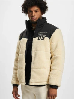 FUBU Herren Puffer Jacket Varsity Teddy In Weiß