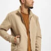 Jack & Jones Herren Bomberjacke Rush Harrington In Beige 2 Jack & Jones Herren Bomberjacke Rush Harrington In Beige -Modisches Herrenbekleidungs Geschäft jack jones bomberjacke beige 910138