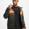 Jack & Jones Herren Puffer Jacket Hero In Orange 2 Jack & Jones Herren Puffer Jacket Hero In Orange -Modisches Herrenbekleidungs Geschäft jack jones puffer jacket orange 928920