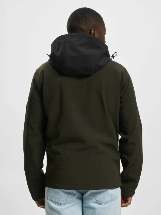 Herren Übergangsjacke Marvin Softshell in grün Jack & Jones Herren Übergangsjacke Marvin Softshell In Grün -Modisches Herrenbekleidungs Geschäft jack jones uebergangsjacke gruen 928928 1