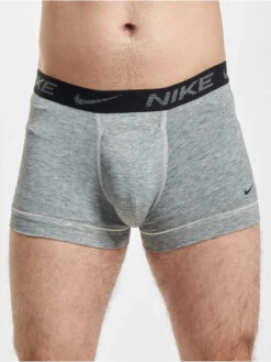 Nike Herren Boxershorts Trunk 2 Pack In Grau 3 Nike Herren Boxershorts Trunk 2 Pack In Grau -Modisches Herrenbekleidungs Geschäft nike boxershorts grau 974382 1