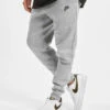 Nike Herren Jogginghose Tech Fleece Jogger In Grau -Modisches Herrenbekleidungs Geschäft nike jogginghose grau 876073