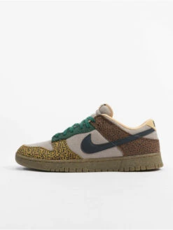 Nike Sneaker Dunk Low In Braun -Modisches Herrenbekleidungs Geschäft nike sneaker braun 982951 1