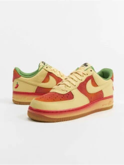 Nike Sneaker Air Force 1 '07 In Gelb