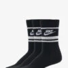 Nike Socken Essential Stripe 3 Pack In Schwarz -Modisches Herrenbekleidungs Geschäft nike socken schwarz 808629