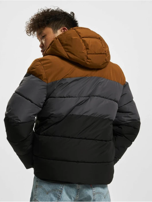 Herren Puffer Jacket Melvin Life in braun Only & Sons Herren Puffer Jacket Melvin Life In Braun -Modisches Herrenbekleidungs Geschäft only sons puffer jacket braun 937512 1