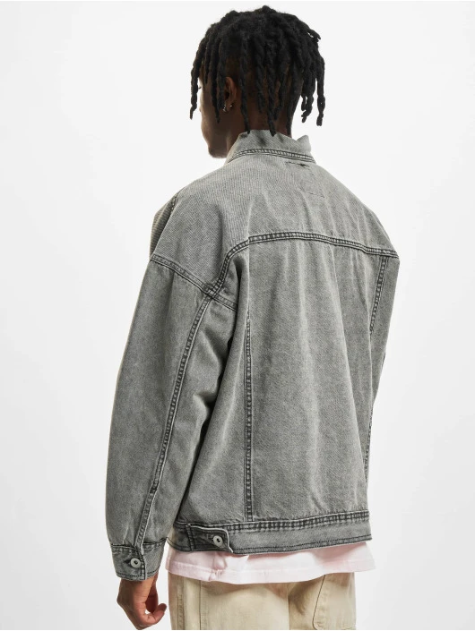 Herren Jeansjacken RRAshton in grau Redefined Rebel Herren Jeansjacken RRAshton In Grau -Modisches Herrenbekleidungs Geschäft redefined rebel jeansjacken grau 911088 1