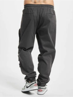 SIXTH JUNE Herren Chino Dare In Grau -Modisches Herrenbekleidungs Geschäft sixth june chino grau 865081 1