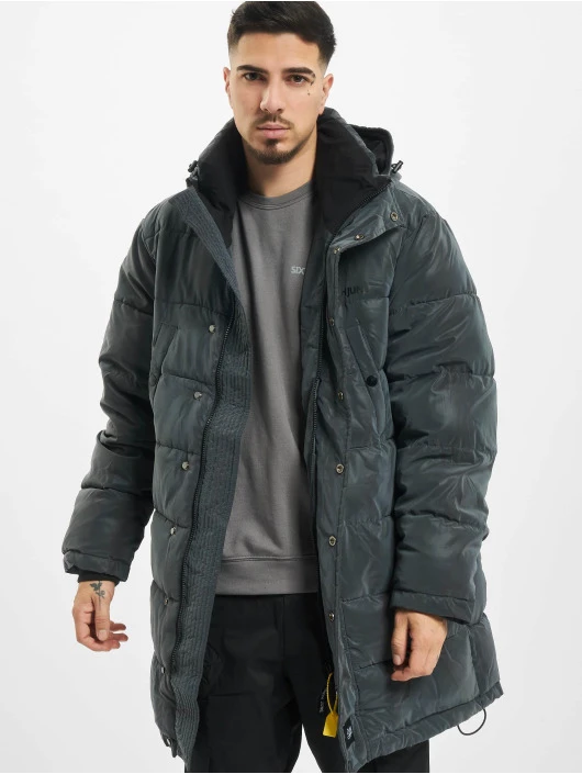 Herren Parka Irridescent in schwarz SIXTH JUNE Herren Parka Irridescent In Schwarz -Modisches Herrenbekleidungs Geschäft sixth june parka schwarz 781422