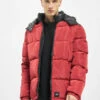 SIXTH JUNE Herren Puffer Jacket Mountain Down Jacket In Rot -Modisches Herrenbekleidungs Geschäft sixth june puffer jacket rot 722759