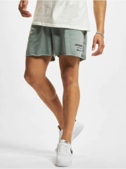 SIXTH JUNE Herren Shorts Barcode In Grün