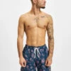 URBAN CLASSICS Herren Badeshorts Pattern In Bunt 2 URBAN CLASSICS Herren Badeshorts Pattern In Bunt -Modisches Herrenbekleidungs Geschäft urban classics badeshorts bunt 903994
