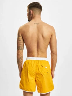 URBAN CLASSICS Herren Badeshorts Retro Swim In Weiß -Modisches Herrenbekleidungs Geschäft urban classics badeshorts weiss 903867 1