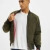 URBAN CLASSICS Herren Bomberjacke 2-Tone In Olive -Modisches Herrenbekleidungs Geschäft urban classics bomberjacke olive 294241