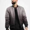 URBAN CLASSICS Herren Bomberjacke Gradient In Schwarz -Modisches Herrenbekleidungs Geschäft urban classics bomberjacke schwarz 799866