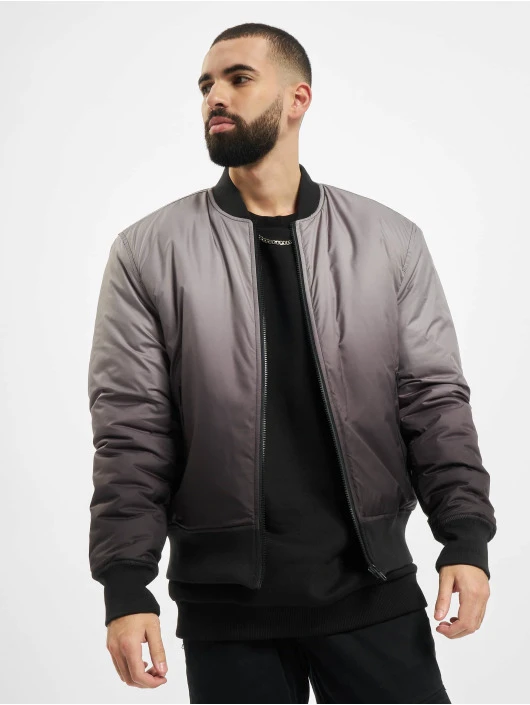 Herren Bomberjacke Gradient in schwarz URBAN CLASSICS Herren Bomberjacke Gradient In Schwarz -Modisches Herrenbekleidungs Geschäft urban classics bomberjacke schwarz 799866