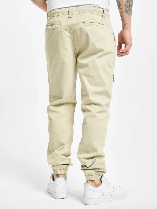Herren Cargohose Front Pocket in beige URBAN CLASSICS Herren Cargohose Front Pocket In Beige -Modisches Herrenbekleidungs Geschäft urban classics cargohose beige 750447 1