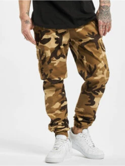 URBAN CLASSICS Herren Cargohose Camo Cargo Jogging 2.0 In Camouflage