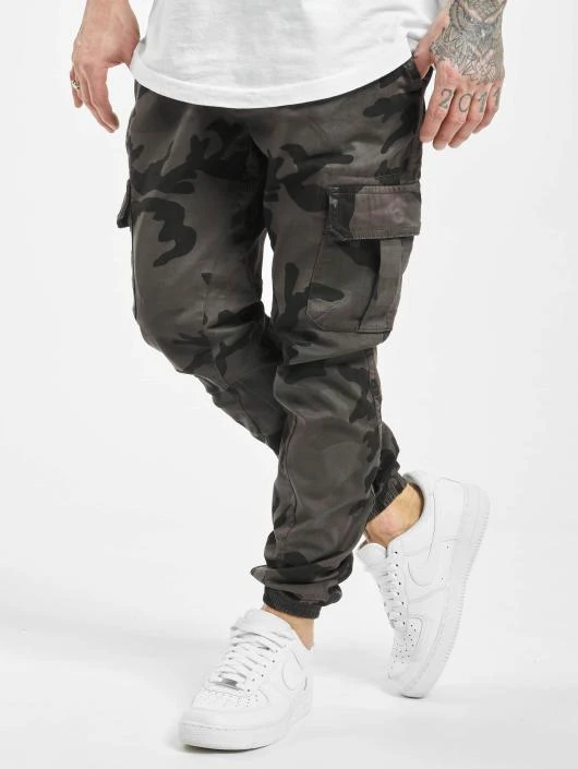 Herren Cargohose Camo in grau URBAN CLASSICS Herren Cargohose Camo In Grau -Modisches Herrenbekleidungs Geschäft urban classics cargohose grau 305899