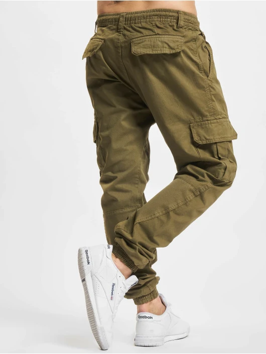 Herren Cargohose Cargo Jogging in olive URBAN CLASSICS Herren Cargohose Cargo Jogging In Olive -Modisches Herrenbekleidungs Geschäft urban classics cargohose olive 263770 1