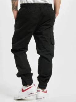 URBAN CLASSICS Herren Cargohose Military In Schwarz -Modisches Herrenbekleidungs Geschäft urban classics cargohose schwarz 818221 1
