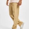 URBAN CLASSICS Herren Chino Straight Pleat-Front In Beige 2 URBAN CLASSICS Herren Chino Straight Pleat-Front In Beige -Modisches Herrenbekleidungs Geschäft urban classics chino beige 903731