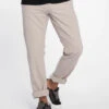 URBAN CLASSICS Herren Chino Basic In Grau 1 URBAN CLASSICS Herren Chino Basic In Grau -Modisches Herrenbekleidungs Geschäft urban classics chino grau 609436