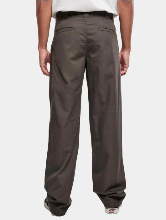 Herren Chino Classic Workwear in schwarz URBAN CLASSICS Herren Chino Classic Workwear In Schwarz -Modisches Herrenbekleidungs Geschäft urban classics chino schwarz 903309 1