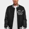 URBAN CLASSICS Herren College Jacke Big U College In Schwarz 2 URBAN CLASSICS Herren College Jacke Big U College In Schwarz -Modisches Herrenbekleidungs Geschäft urban classics college jacke schwarz 918338