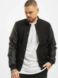 URBAN CLASSICS Herren College Jacke Oldschool College In Schwarz