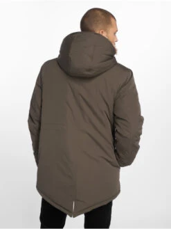 URBAN CLASSICS Herren Parka Hooded Faux Fur In Olive -Modisches Herrenbekleidungs Geschäft urban classics parka olive 563225 1