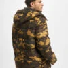 URBAN CLASSICS Herren Puffer Jacket Hooded Camo In Camouflage 2 URBAN CLASSICS Herren Puffer Jacket Hooded Camo In Camouflage -Modisches Herrenbekleidungs Geschäft urban classics puffer jacket camouflage 563184 1