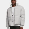 URBAN CLASSICS Herren Puffer Jacket Short Big In Grau -Modisches Herrenbekleidungs Geschäft urban classics puffer jacket grau 919263