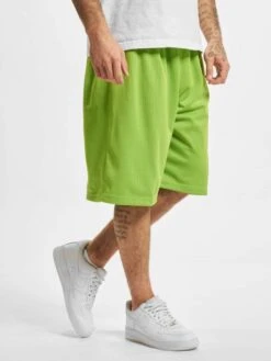 URBAN CLASSICS Herren Shorts Bball Mesh In Grün