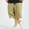 URBAN CLASSICS Herren Shorts Low Crotch In Khaki -Modisches Herrenbekleidungs Geschäft urban classics shorts khaki 818303