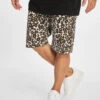 URBAN CLASSICS Herren Shorts Stretch In Weiß -Modisches Herrenbekleidungs Geschäft urban classics shorts weiss 666006