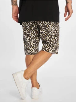 URBAN CLASSICS Herren Shorts Stretch In Weiß -Modisches Herrenbekleidungs Geschäft urban classics shorts weiss 666006 1