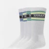 URBAN CLASSICS Socken Logo Stripe 4-Pack In Weiß -Modisches Herrenbekleidungs Geschäft urban classics socken weiss 822213