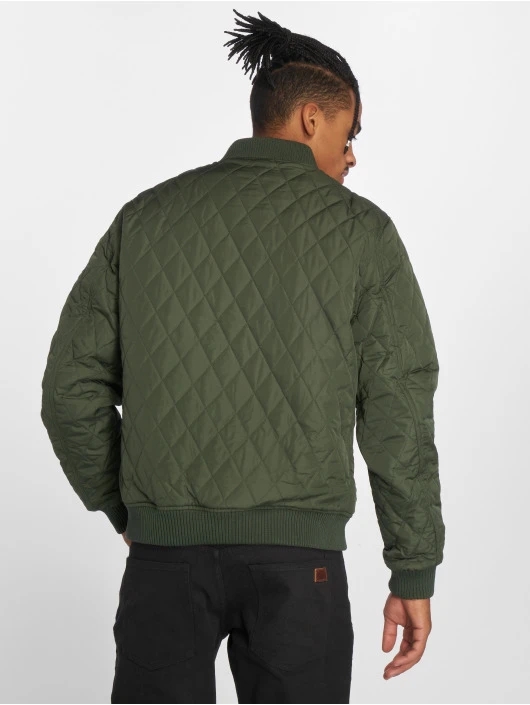 Herren Übergangsjacke Diamond Quilt Nylon in olive URBAN CLASSICS Herren Übergangsjacke Diamond Quilt Nylon In Olive -Modisches Herrenbekleidungs Geschäft urban classics uebergangsjacke olive 182995 1